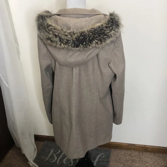 Anna faux fur trimmed tan wool pea coat size XL​ - Picture 4 of 11
